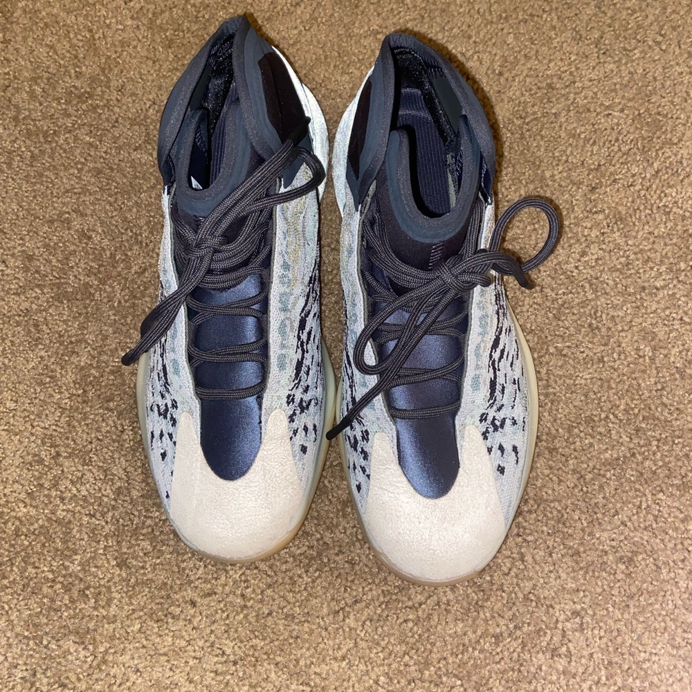 Yeezy QNTM Sea Teal Size 12